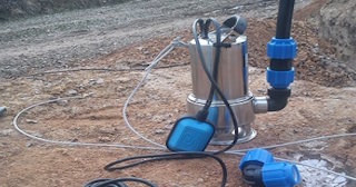 Установка дренажного насоса в Рубцовске - услуги от СантехДомРбц, расценки от 3123 рублей