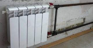 Установка биметаллических радиаторов отопления в квартире в Рубцовске - от 2082 руб.